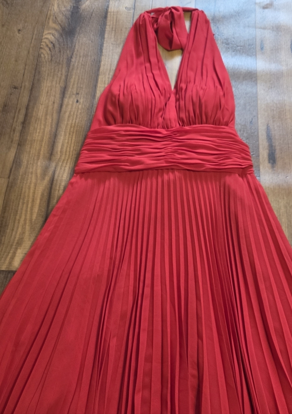 Donna Morgan Poppy Red Accordian Pleated Halter Evening Dress. Sz 10 New